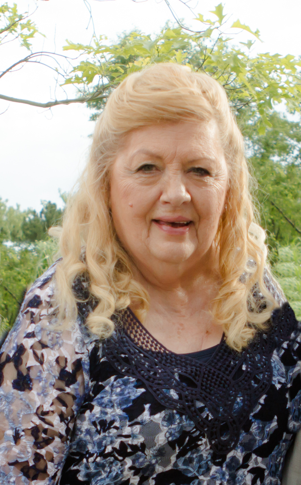 beverly lyons
